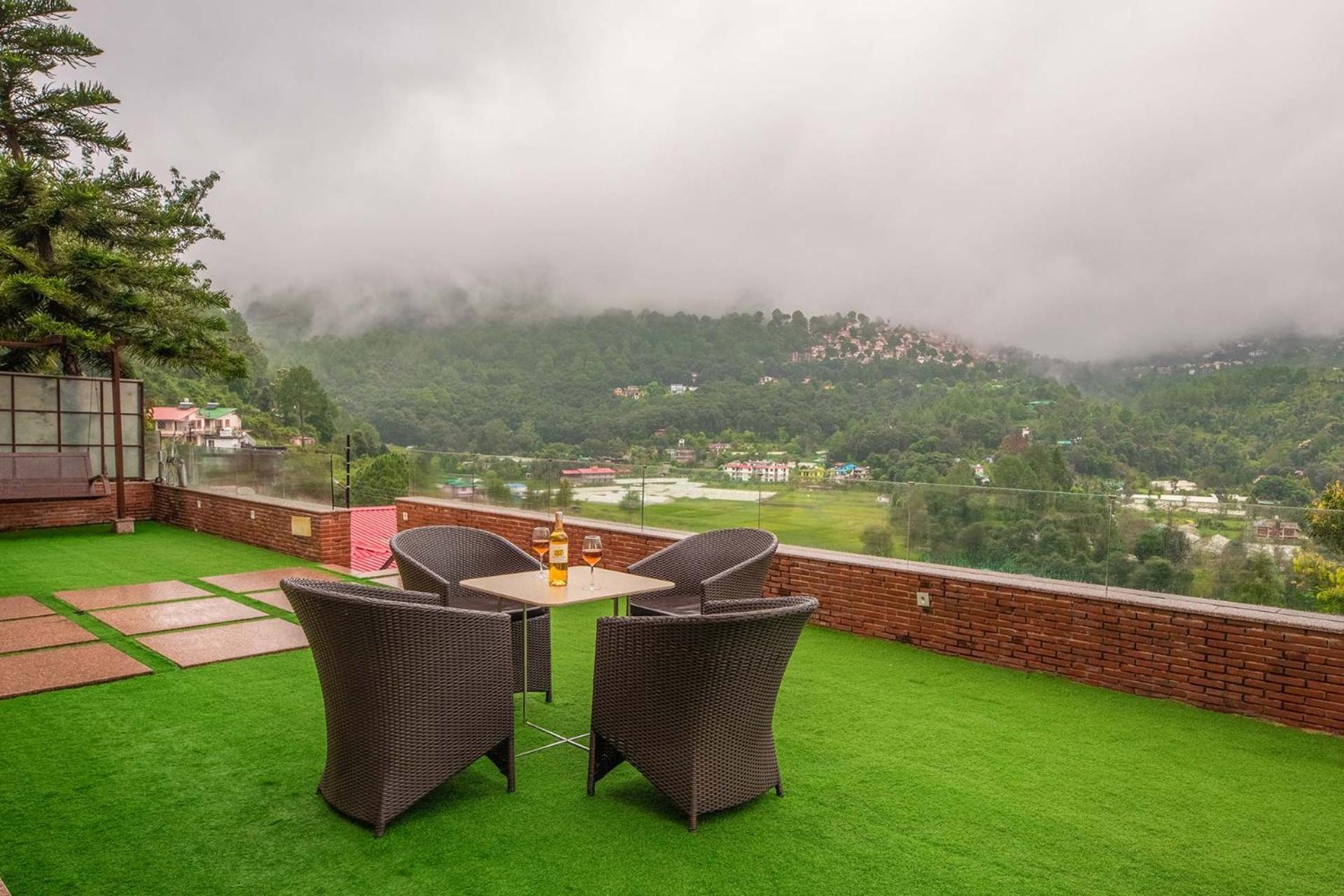 Stayvista At Oberoi'S Chalet Bhīm Tāl 外观 照片