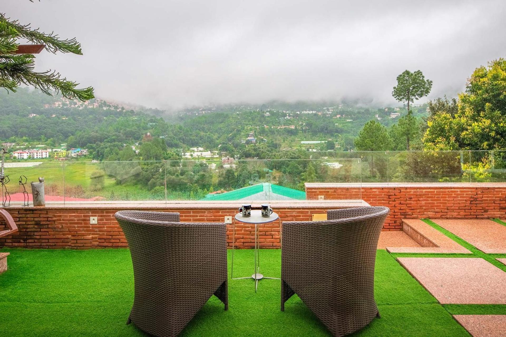 Stayvista At Oberoi'S Chalet Bhīm Tāl 外观 照片